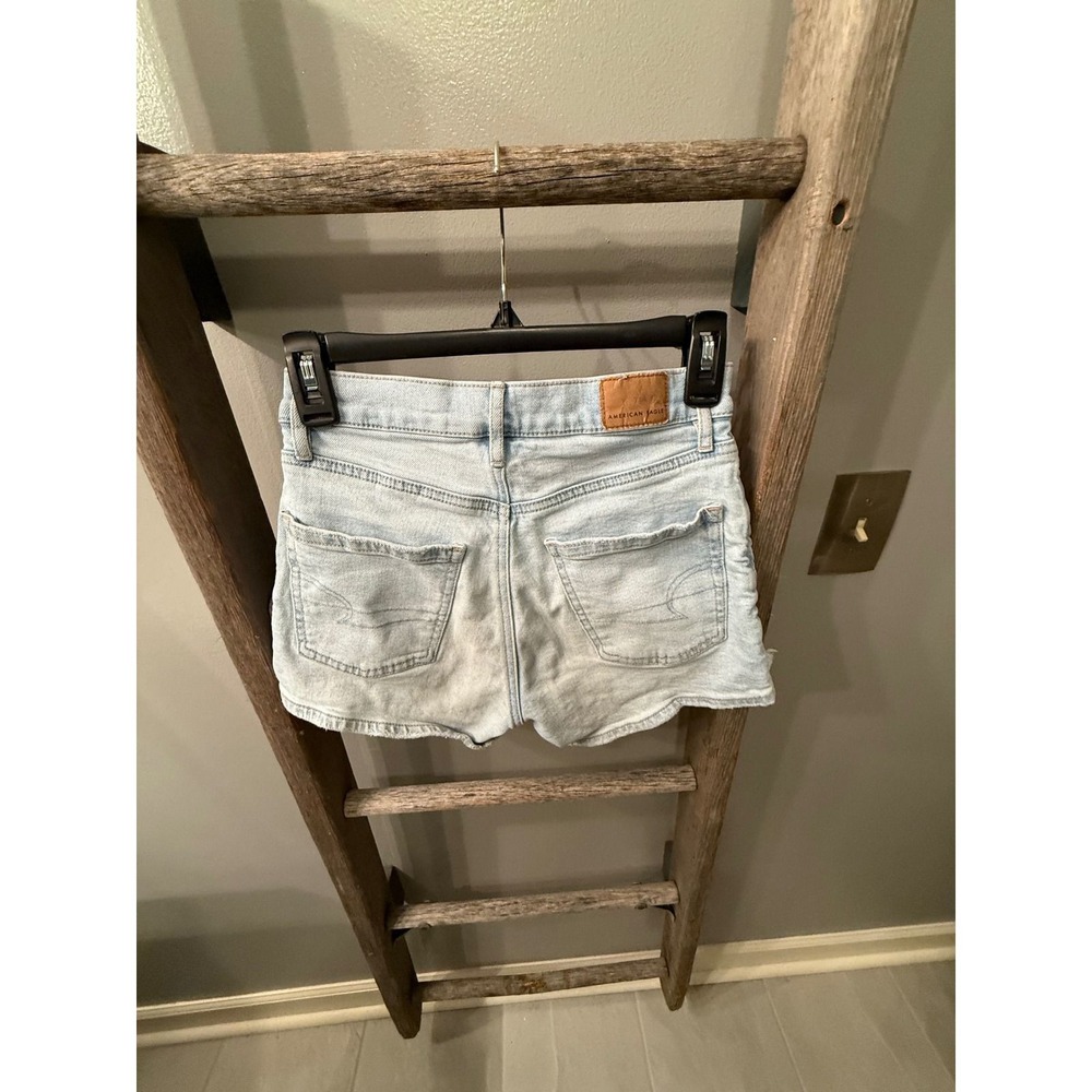 American Eagle Strigid Light Wash Frayed Hem Denim Shorts Women 000 - Picture 6 of 7